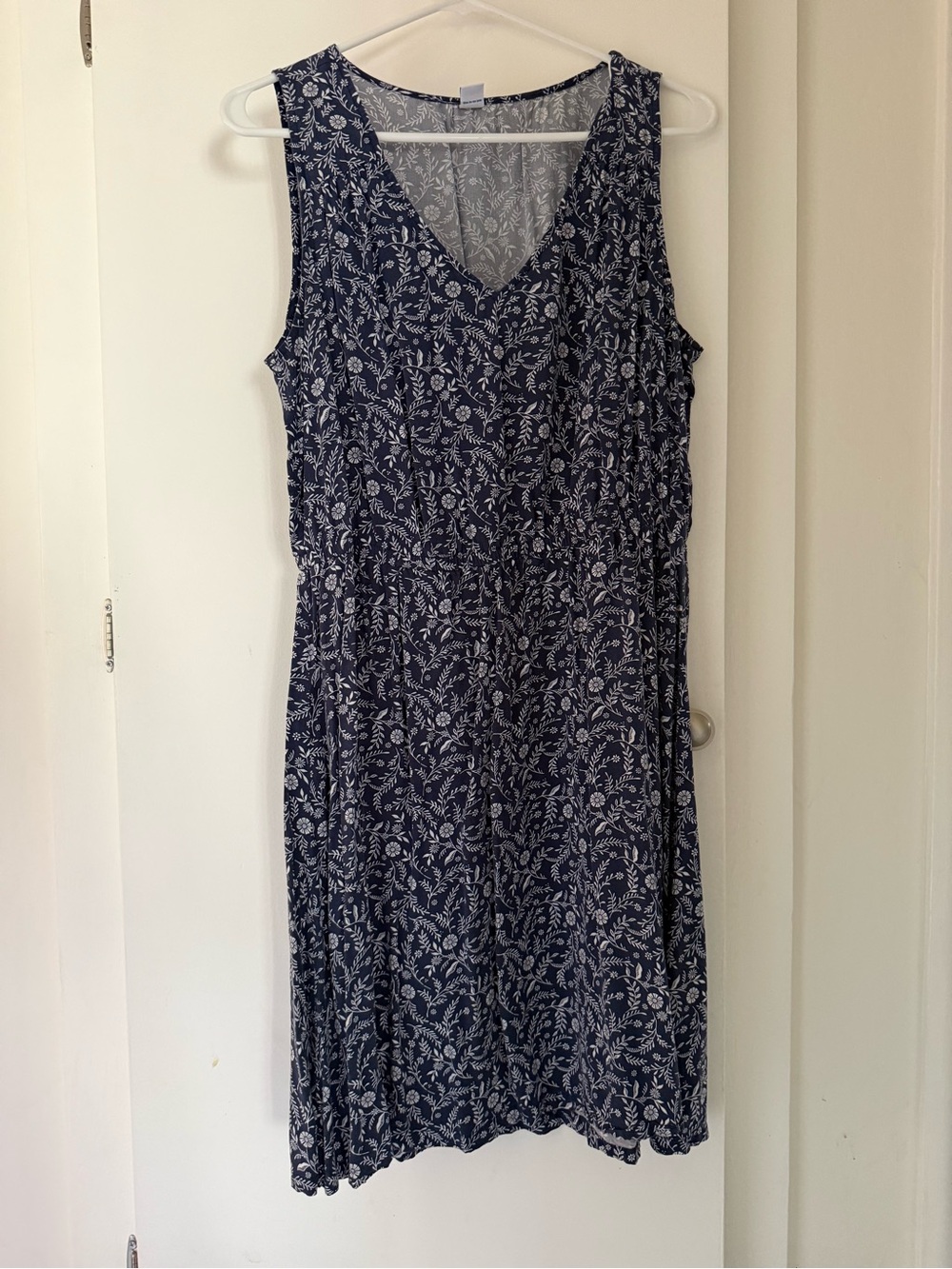 Old Navy Navy and White Sleeveless V-Neck Midi Dress